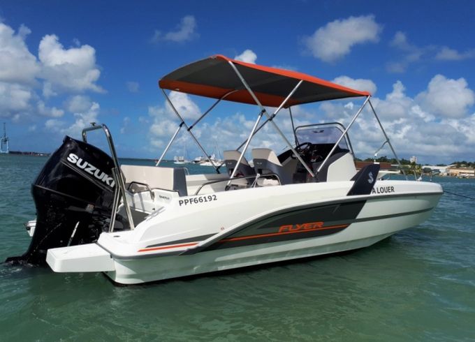 Bénéteau Flyer 6.6 SPACEdeck