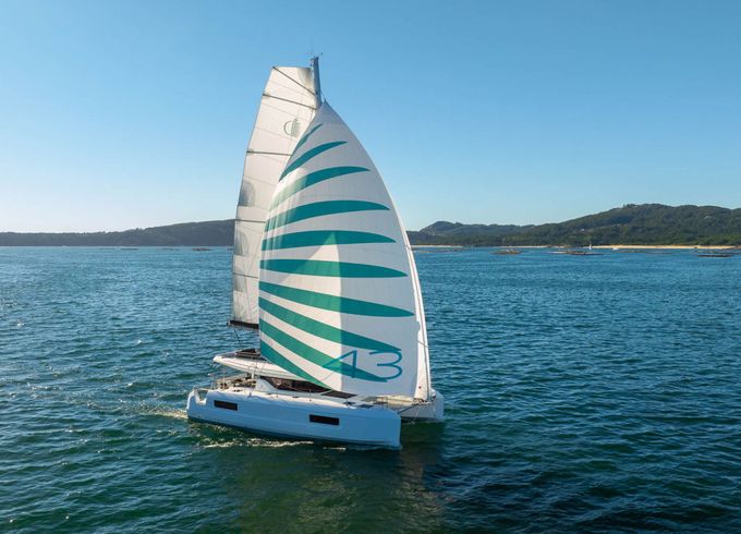 Lagoon 43 - 3 + 1 cab. OW