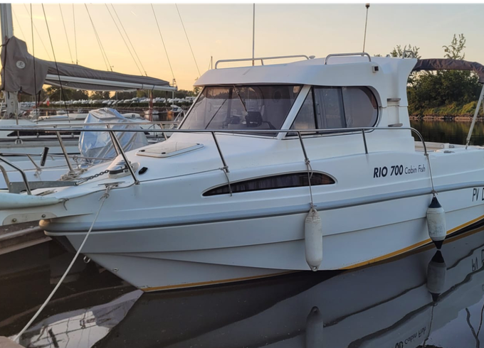 Rio 700 Cabin Fish