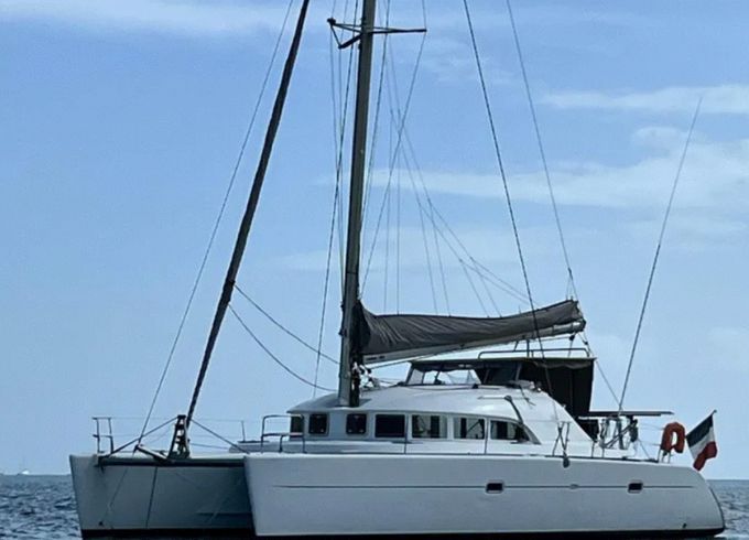 Lagoon 380