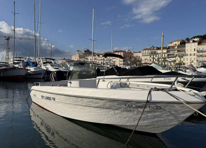 Sessa Marine Key Largo 16