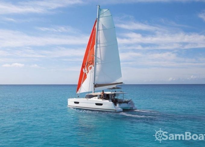 Fountaine Pajot Lucia 40