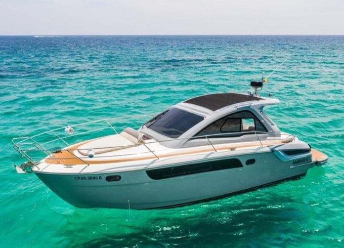 Bavaria 35
