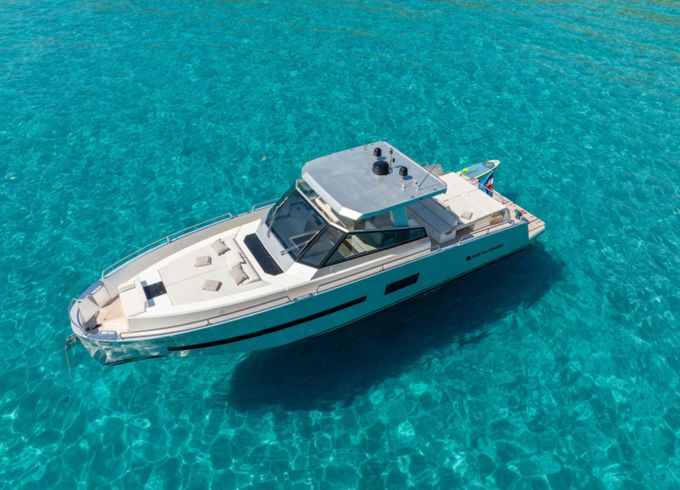 Med Yacht 52