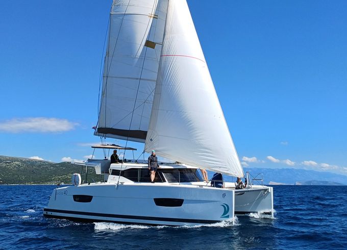 Fountaine Pajot Lucia 40