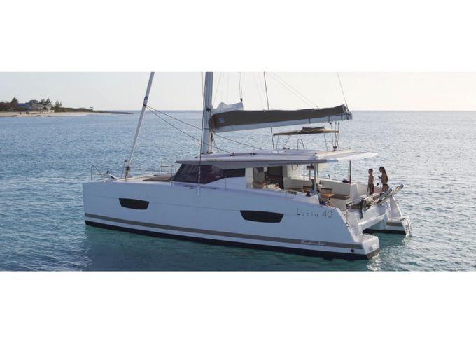 Fountaine Pajot Lucia 40