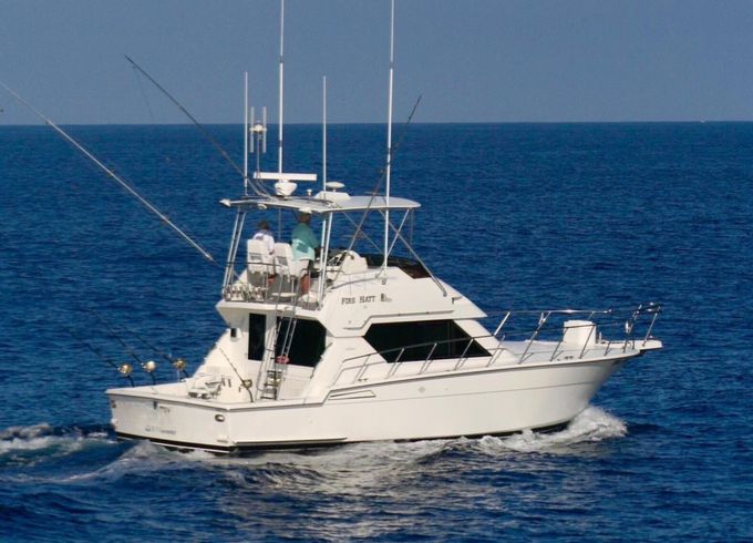 Hatteras Convertible 43'
