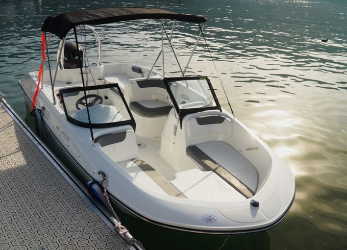 Bayliner E6