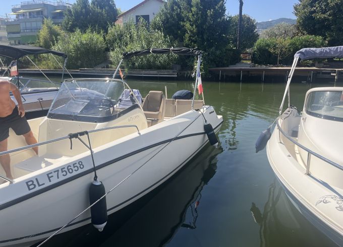 Quicksilver Activ 675 Open
