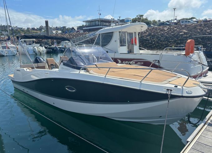 QUICKSILVER 755 ACTIV SUNDECK