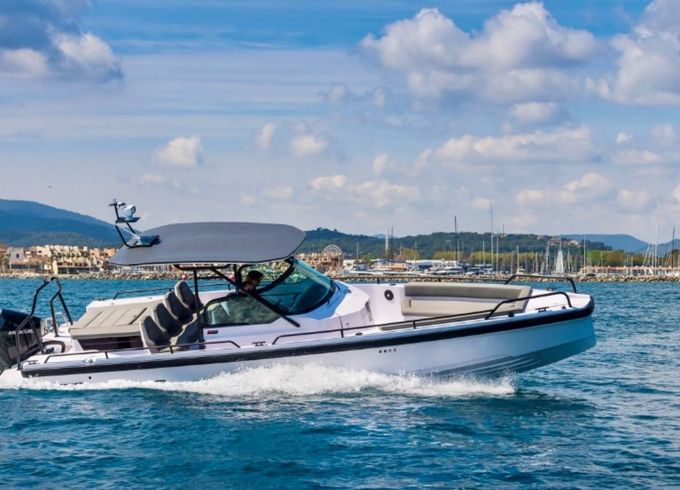 Axopar 28 T-Top