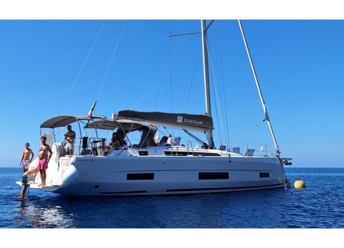 Dufour 470