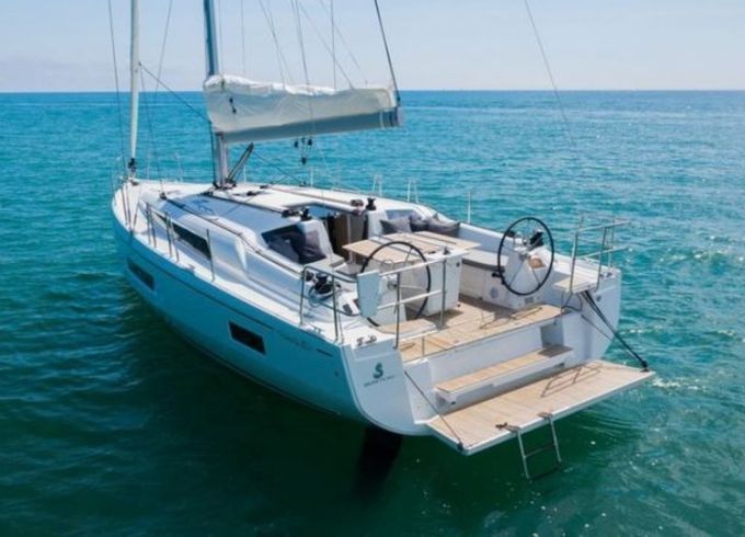 4 OCEANIS 52