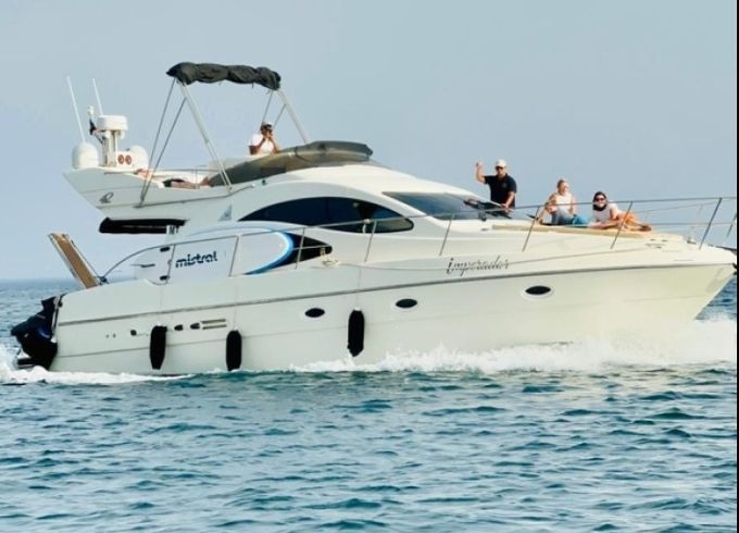 Azimut 42 Fly