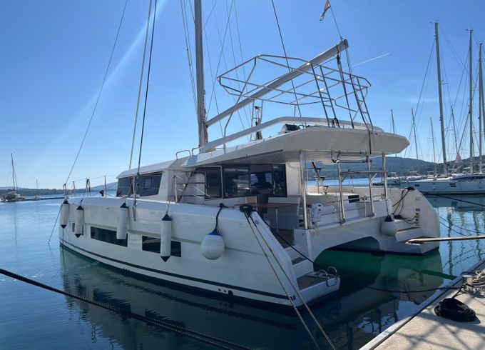 Dufour Catamarans 48 Sail