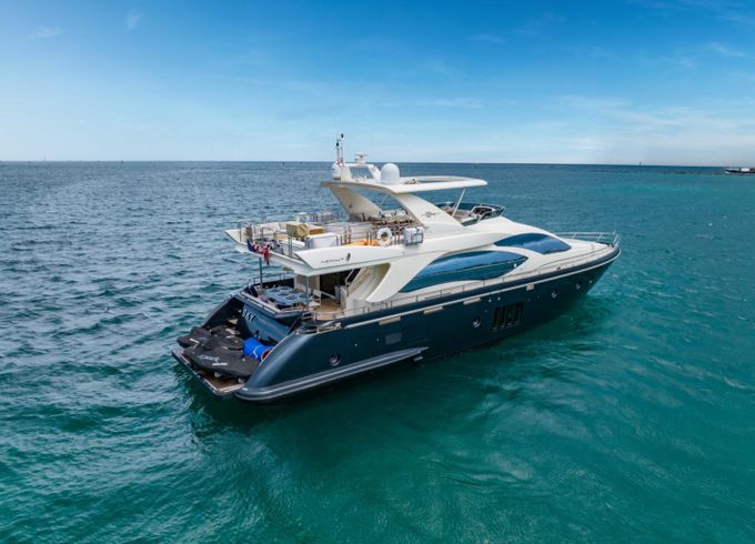 Azimut 84 Sky