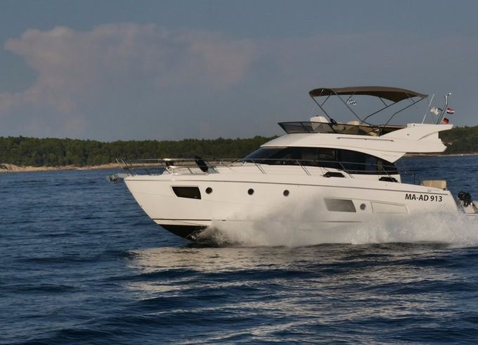 Bavaria Virtess 420 Fly