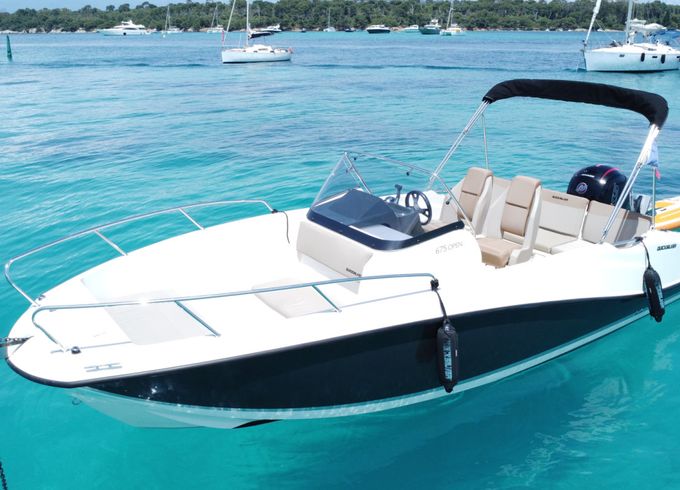 Quicksilver Activ 675 Open