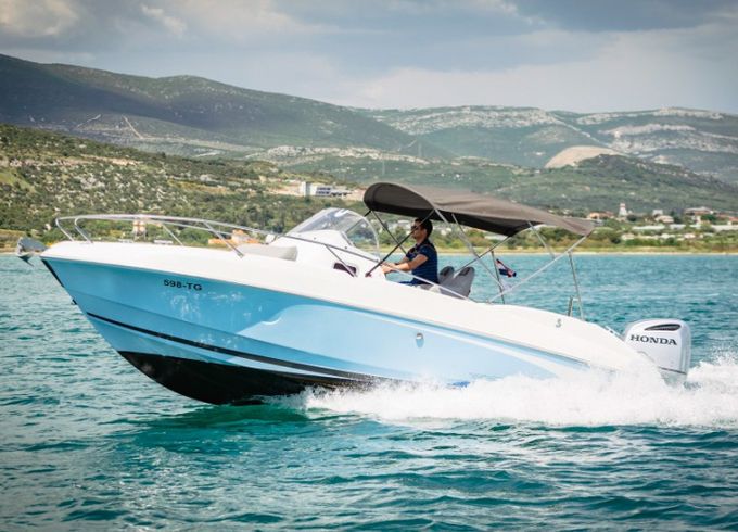 Bénéteau Flyer 750 Sun Deck