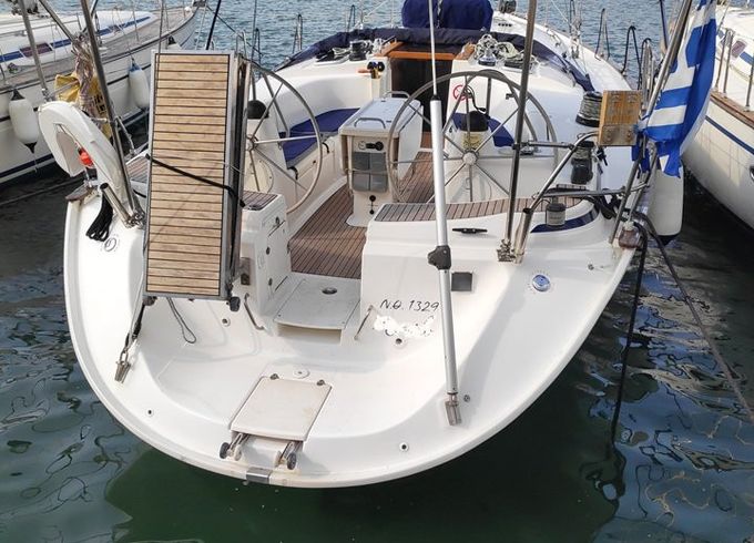 Bavaria 44