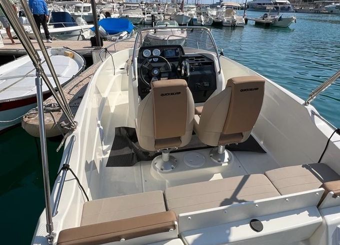 Quicksilver 555 Open