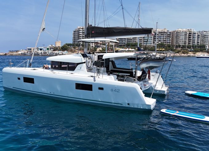 Lagoon 42