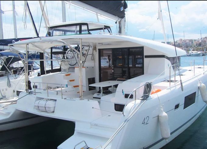 Lagoon 42