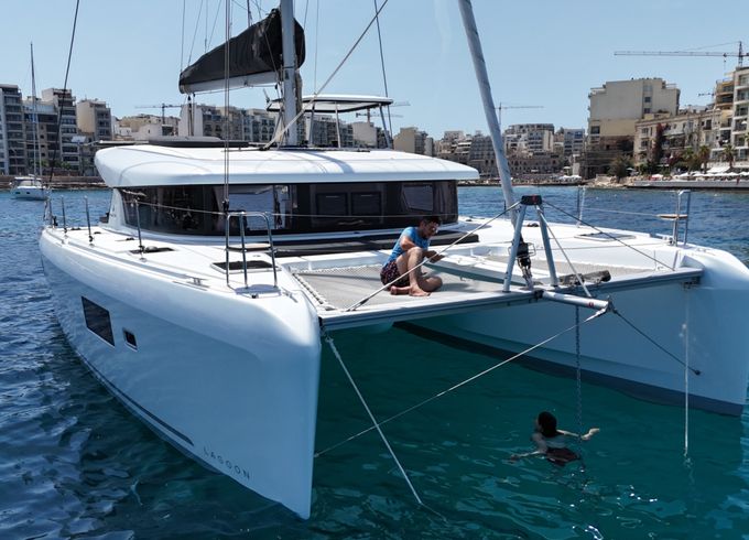 Lagoon 42