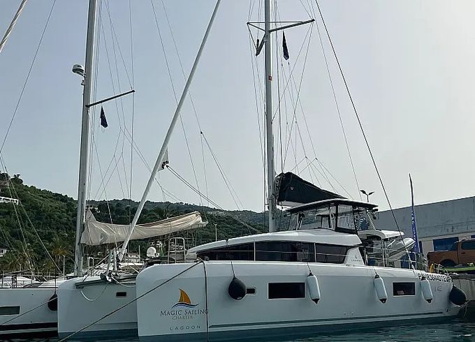 Lagoon 42