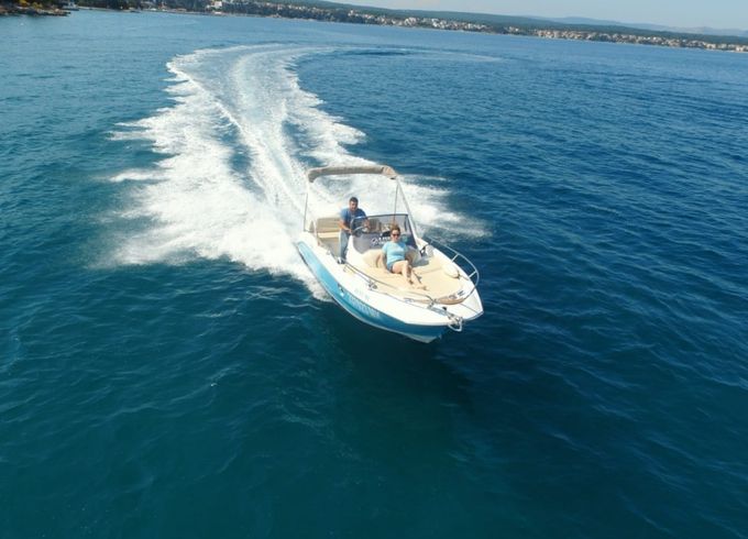 Sessa Marine Key Largo 20 Deck