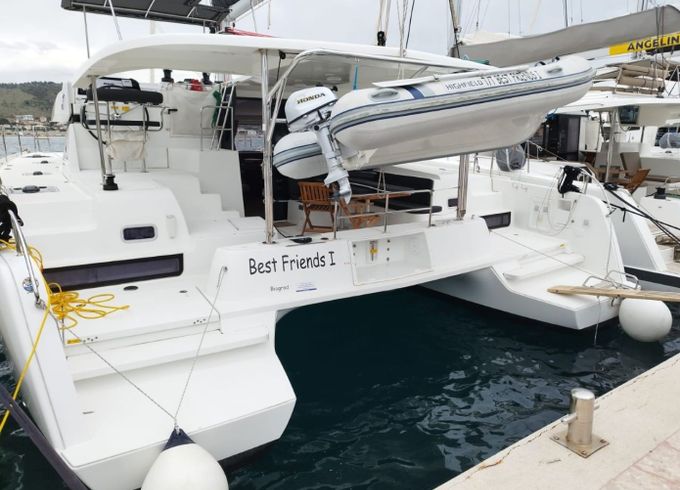 Lagoon 42