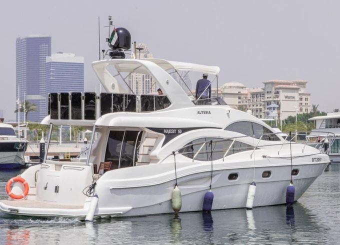 Majesty Yachts 50 FEET