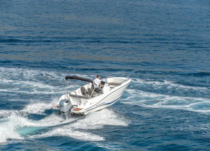 Jeanneau Cap Camarat 6.5 CC Serie 3