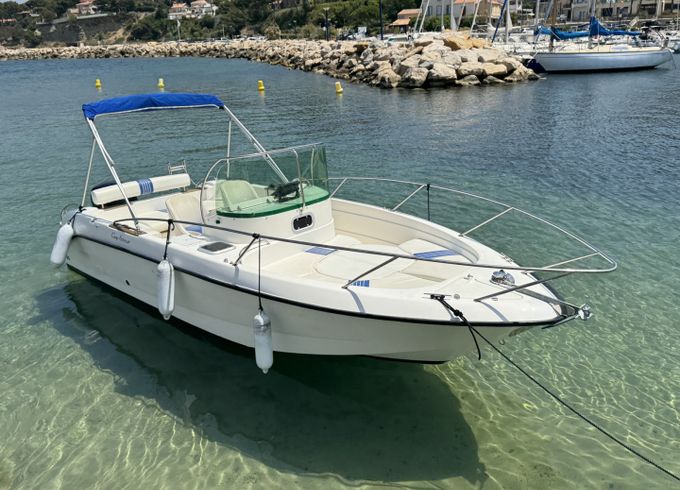 B2 Marine Cap Ferret 650 Open Swing