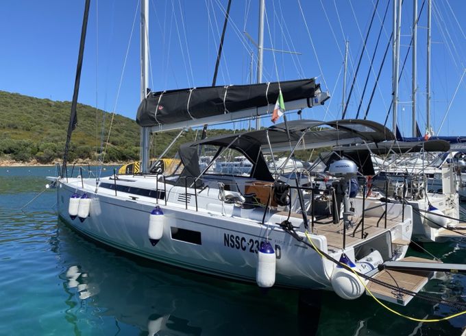 Bénéteau First 44