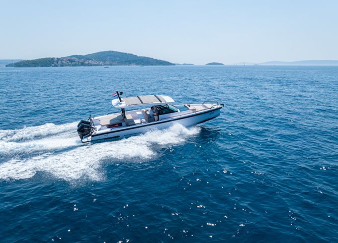 Axopar 37 Sun-Top