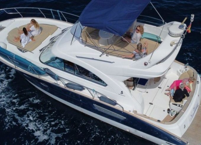 Bénéteau Antares 42