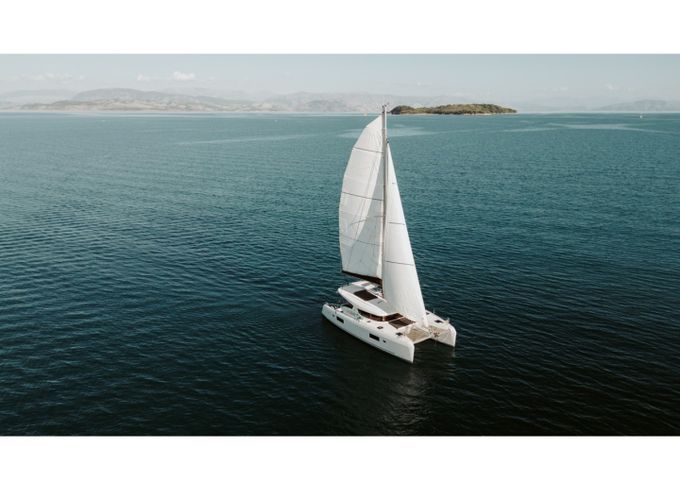 Lagoon 42