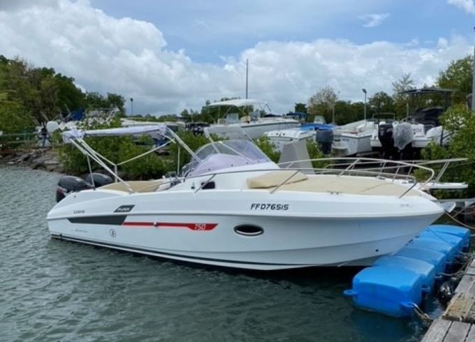 Bénéteau Flyer 750 Sun Deck