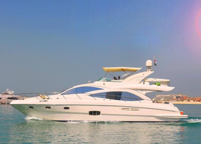 Majesty Yachts 56 FEET