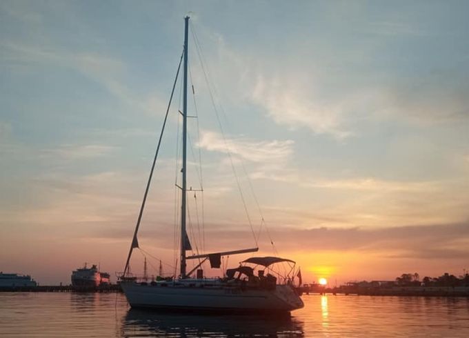 Bavaria 42