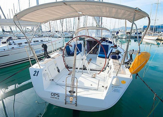 Bénéteau First 35