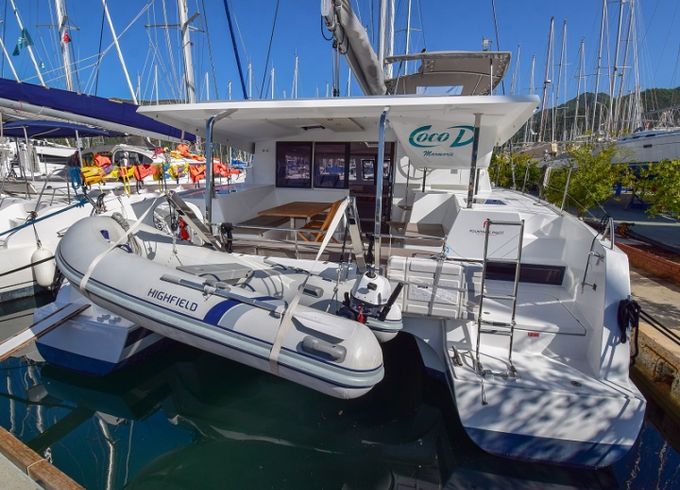 Fountaine Pajot Lucia 40