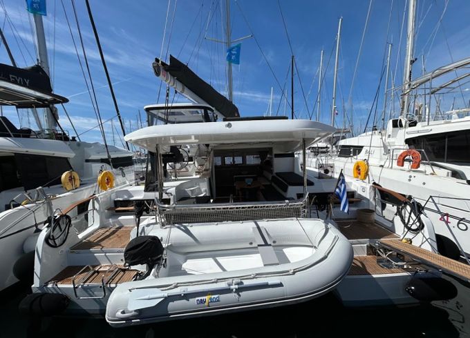 Lagoon 43