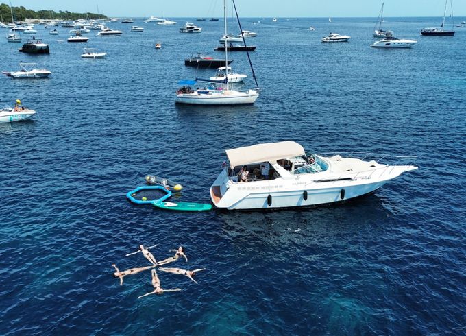 Chris Craft Express 360