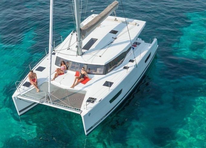 Fountaine Pajot Lucia 40