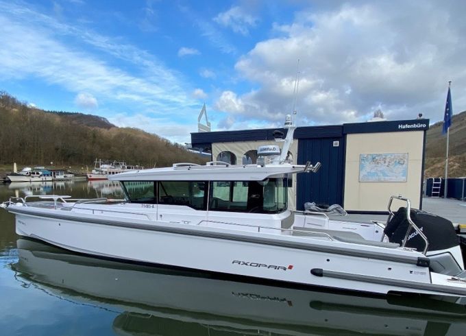 Axopar 37 XC Cross Cabin