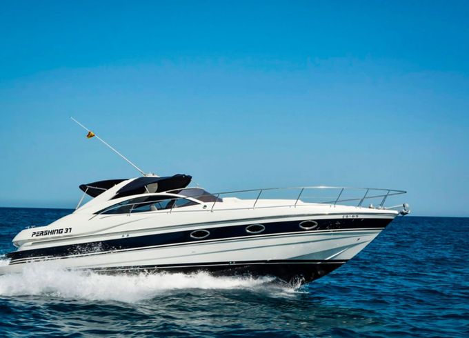 Pershing 37