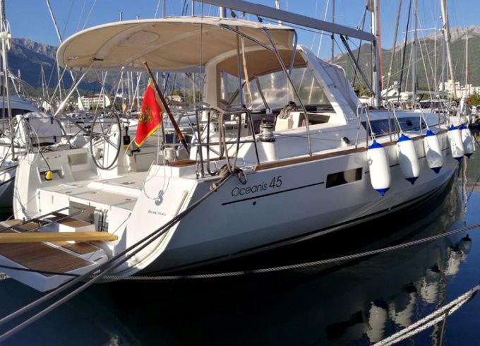 Bénéteau Oceanis 45