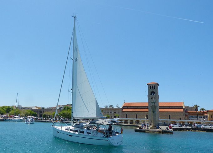 Bavaria Cruiser 37